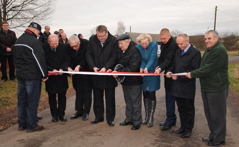 Uroczyste otwarcie przebudowanego odcinka drogi powiatowej w miejscowości Przystajnia